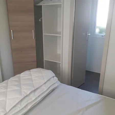 Camping Mobilhome 3 Ch Dans Impasse Es45