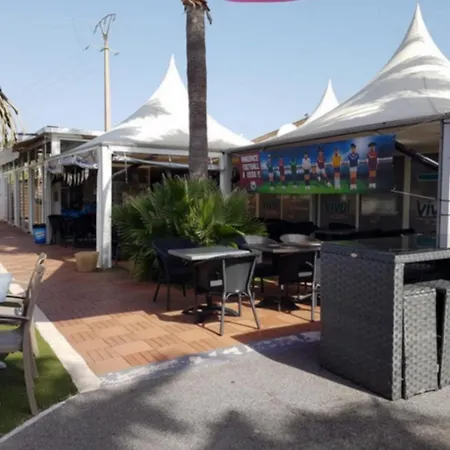 Camping Mobilhome 3 Ch Dans Impasse Es45 *